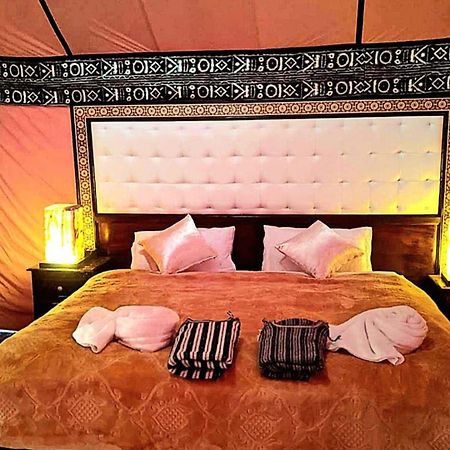 Luxury Desert Camp Hotel Мерцуга Екстериор снимка