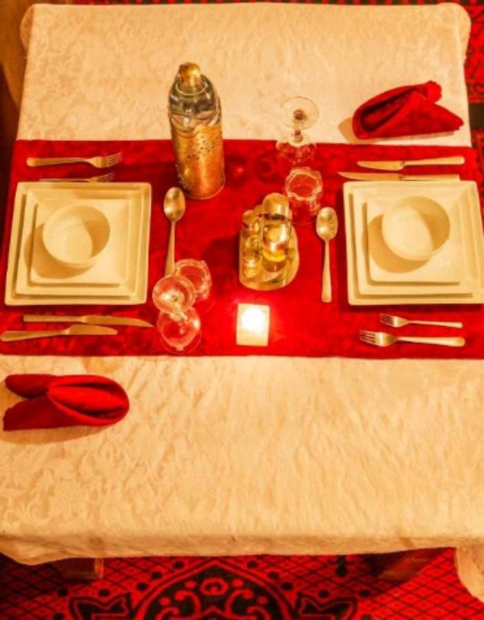 Luxury Desert Camp Мерцуга Екстериор снимка