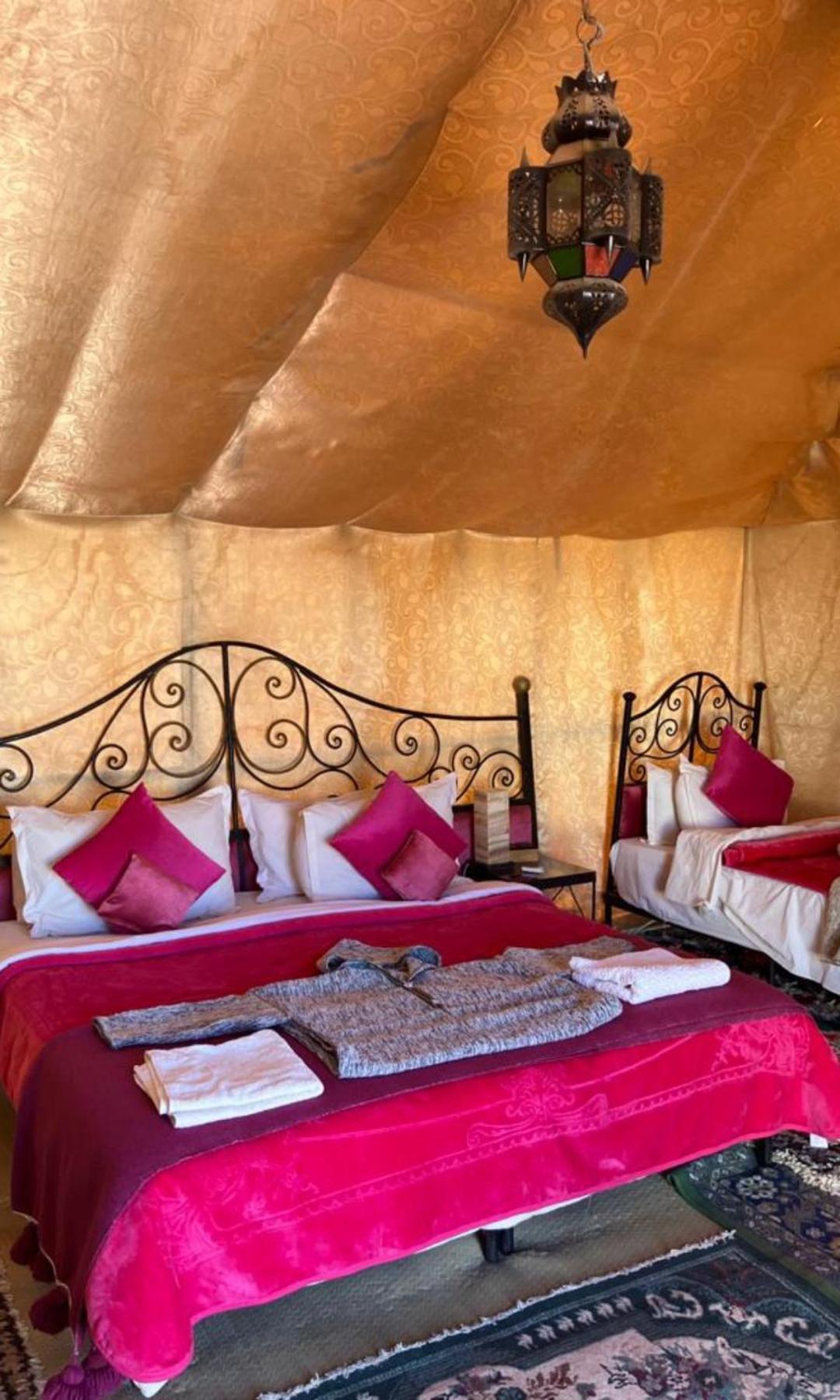 Luxury Desert Camp Hotel Мерцуга Екстериор снимка