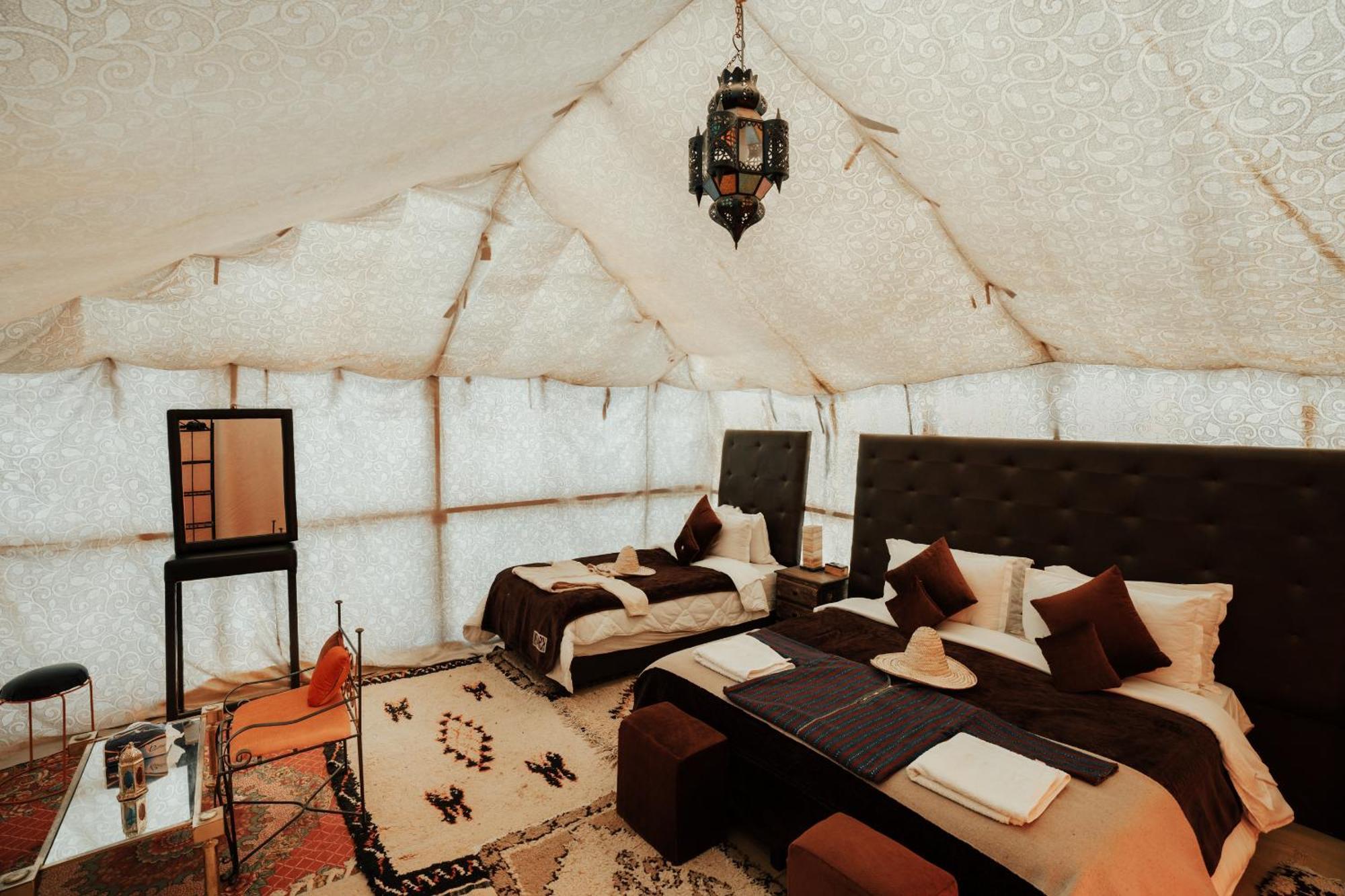 Luxury Desert Camp Hotel Мерцуга Екстериор снимка