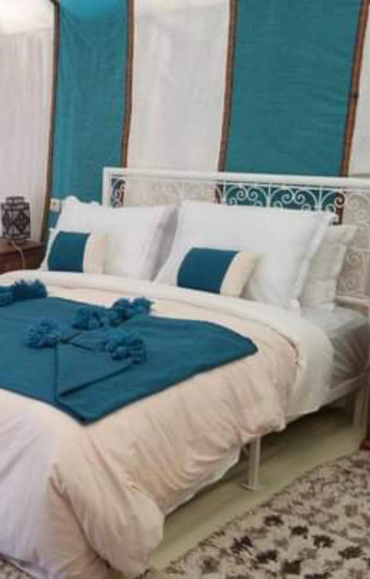 Luxury Desert Camp Мерцуга Екстериор снимка
