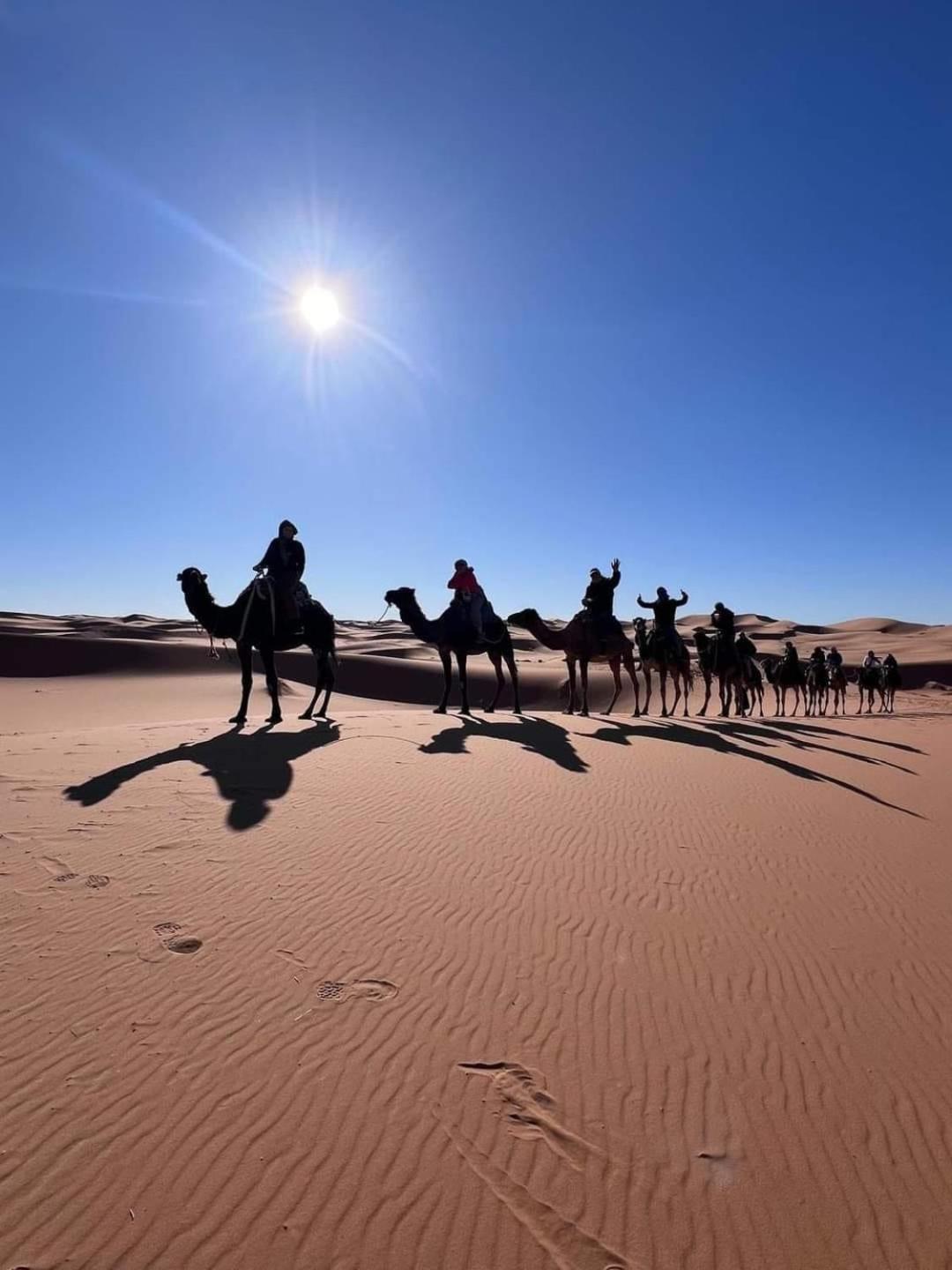 Luxury Desert Camp Мерцуга Екстериор снимка