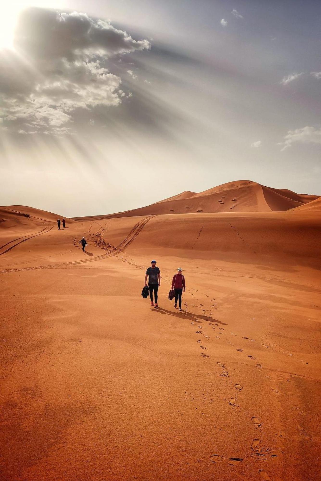 Luxury Desert Camp Hotel Мерцуга Екстериор снимка