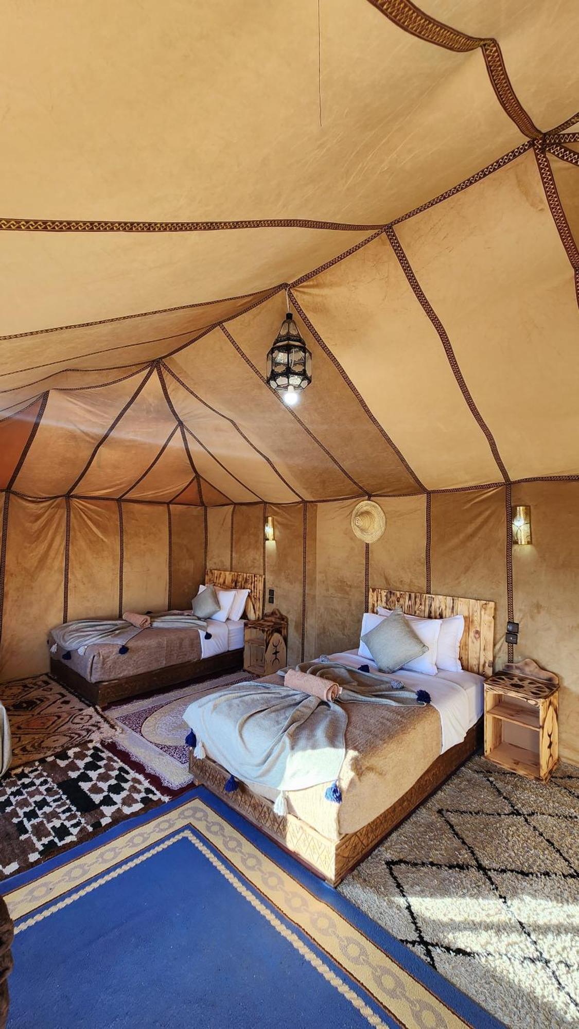Luxury Desert Camp Мерцуга Екстериор снимка
