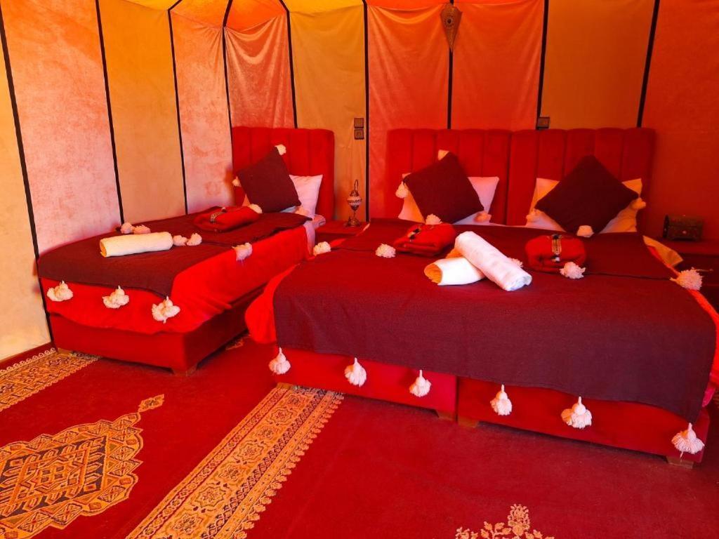 Luxury Desert Camp Мерцуга Екстериор снимка