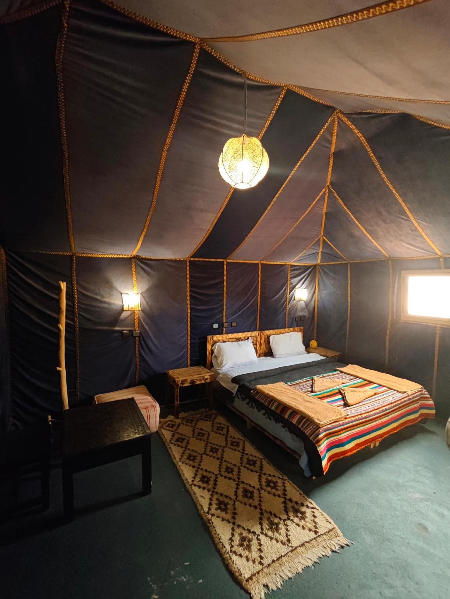 Luxury Desert Camp Мерцуга Екстериор снимка